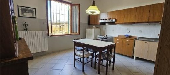 6 rooms House in Empoli, Italy No. 30304 16