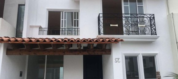 3 bedrooms House in Puebla, Mexico No. 167922 2