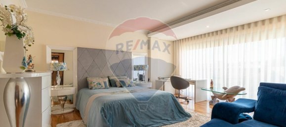 5 bedrooms House in Santo Tirso, Portugal No. 16352 7