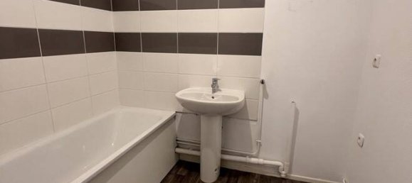 Apartamento de 3 habitaciónes en Creutzwald, France No. 39870 4