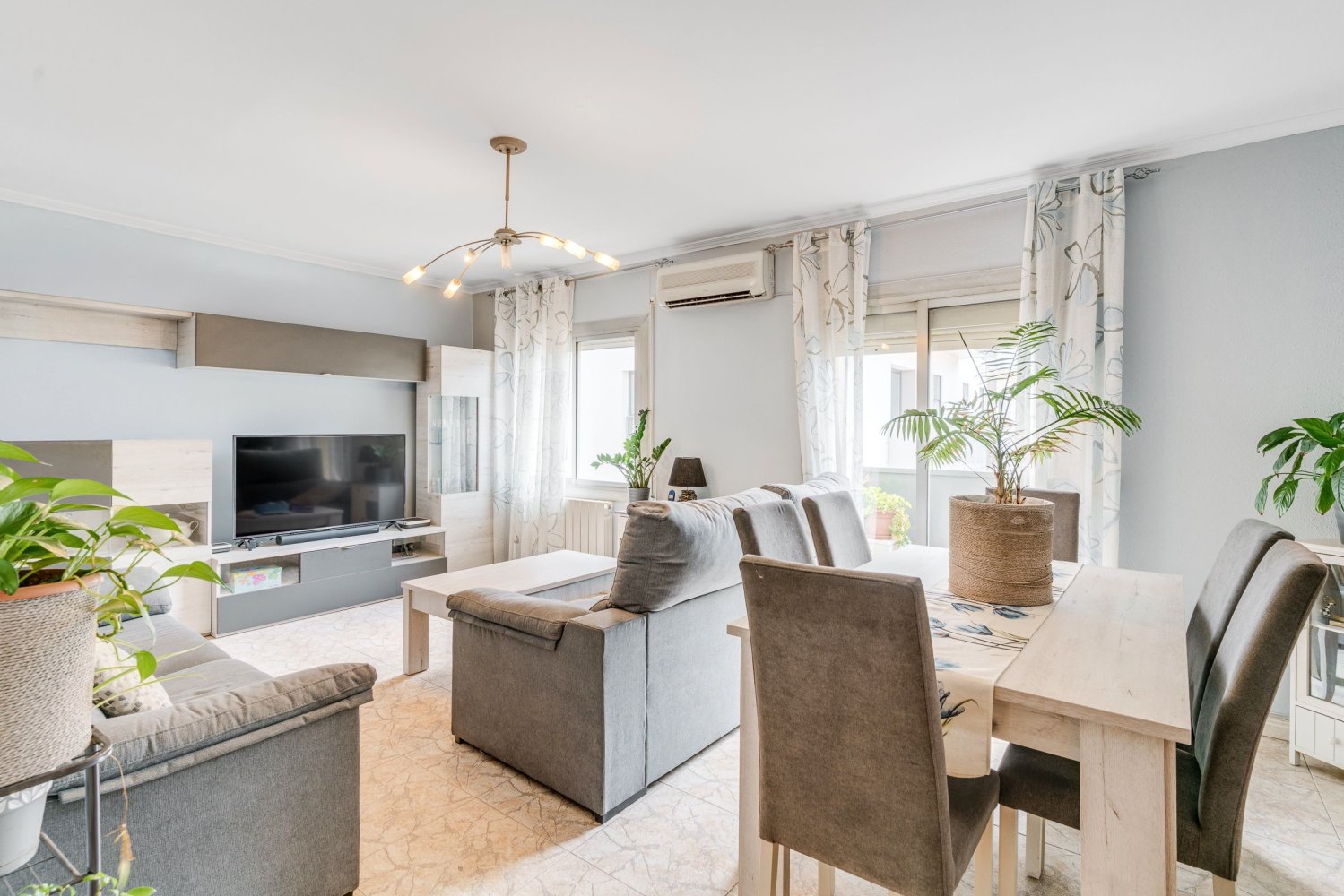 Apartamento de 2 dormitorios en Horta-Guinardó, Spain No. 272839