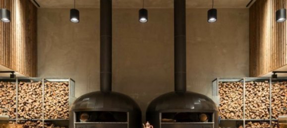 90m² Commercial property in Padua, Italy No. 68648 16