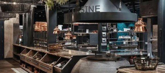 90m² Commercial property in Padua, Italy No. 68648 15