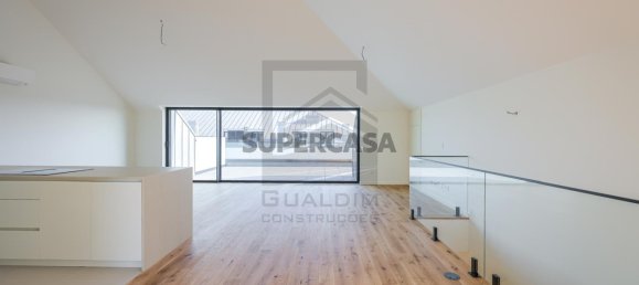 3 bedrooms Duplex in Aveiro, Portugal No. 152491 2