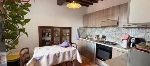 3 bedrooms Apartment in Lucca, Italy No. 360058 9