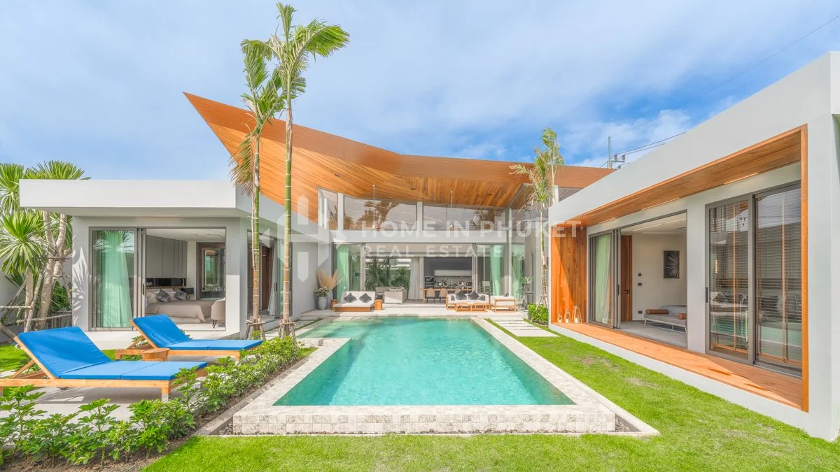 3 bedrooms House in Phuket, Thailand No. 60242