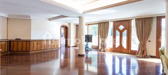 4 chambres Villa à Rome, Italy No. 343408 9