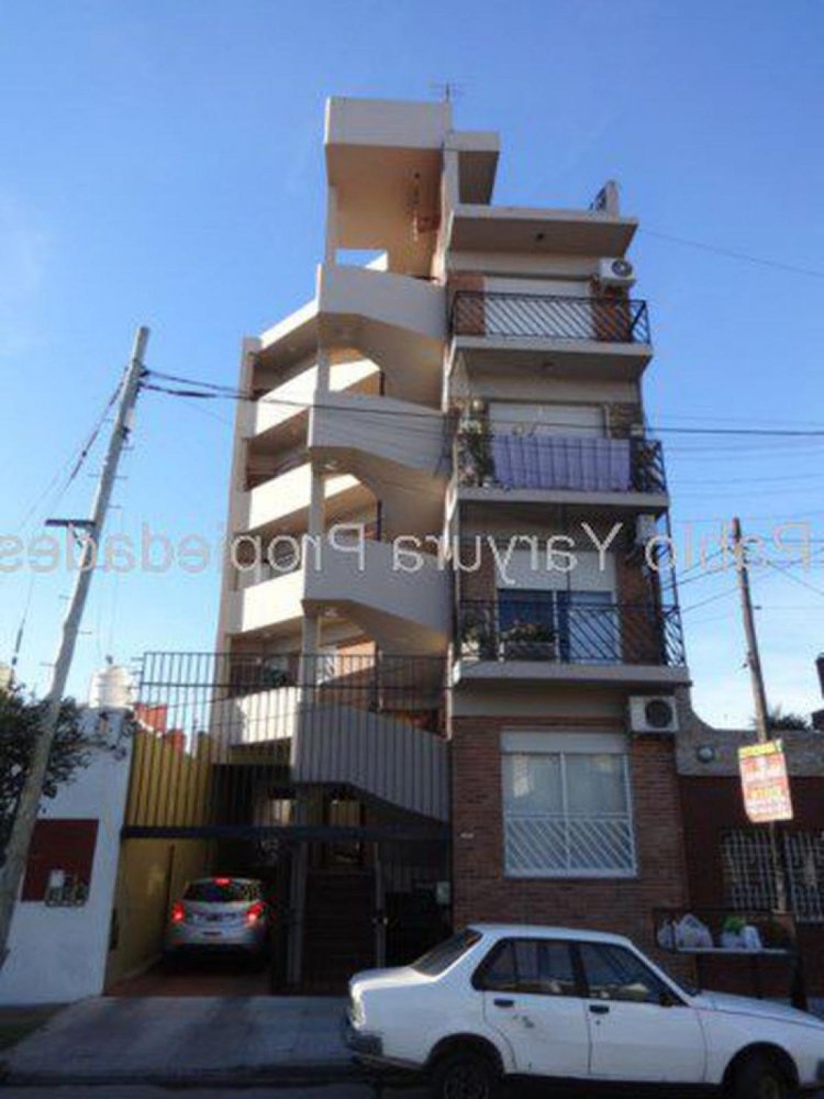 Apartamento T2 em Tres de Febrero, Argentina N.º 5015