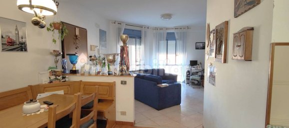 2 bedrooms Apartment in Livorno, Italy No. 307927 9