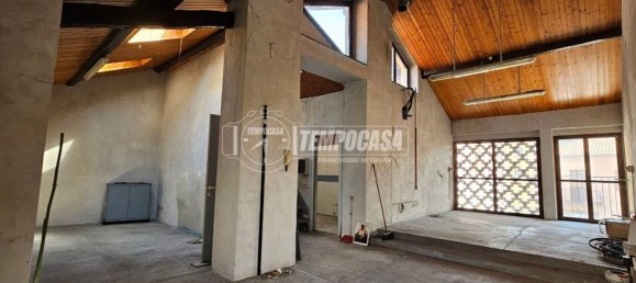 5 bedrooms House in Capiago Intimiano, Italy No. 373757 11