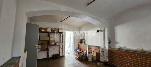 5 bedrooms House in Capiago Intimiano, Italy No. 373757 8