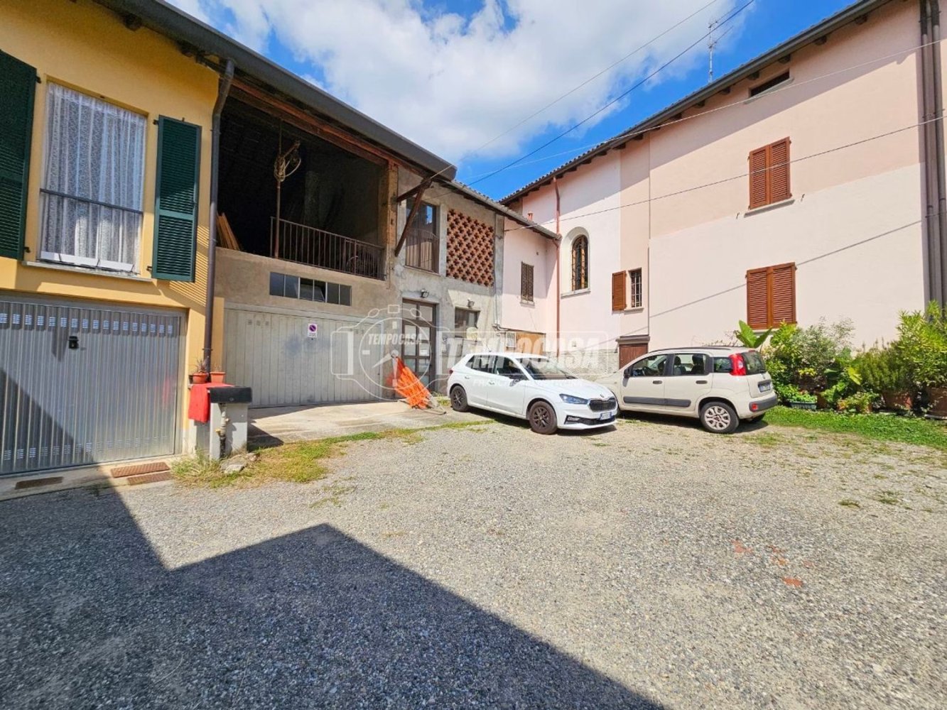 5 bedrooms House in Capiago Intimiano, Italy No. 373757