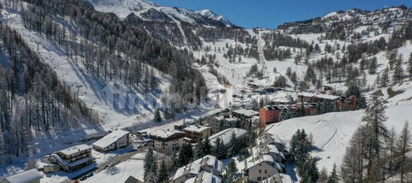 2 Schlafzimmer Wohnung in Sestriere, Italy, Nr. 301618 4