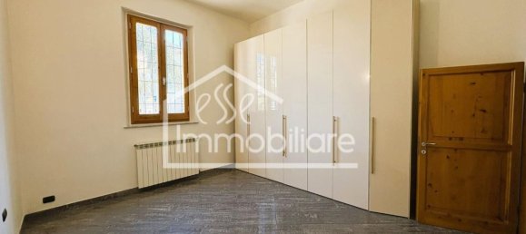 6-salle Appartement à Empoli, Italy No. 215757 5