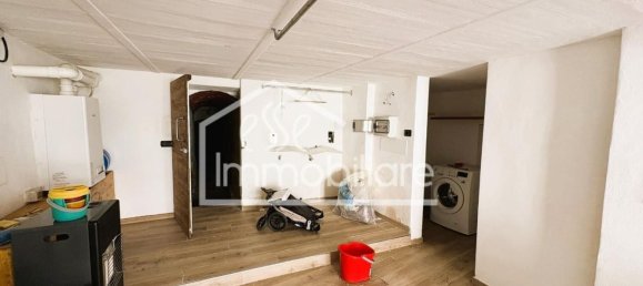 6-salle Appartement à Empoli, Italy No. 215757 25