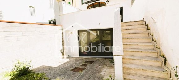 6-salle Appartement à Empoli, Italy No. 215757 10