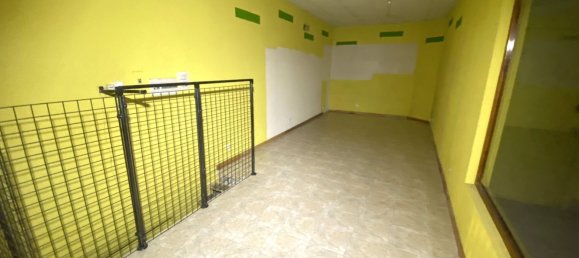 53m² Office in Segovia, Spain No. 85198 3