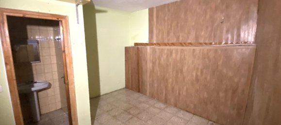 53m² Office in Segovia, Spain No. 85198 6