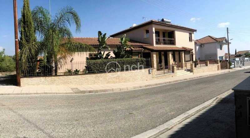 4 Schlafzimmer Villa in Episkopi, Cyprus, Nr. 7629