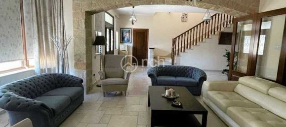 4 Schlafzimmer Villa in Episkopi, Cyprus, Nr. 7629 3