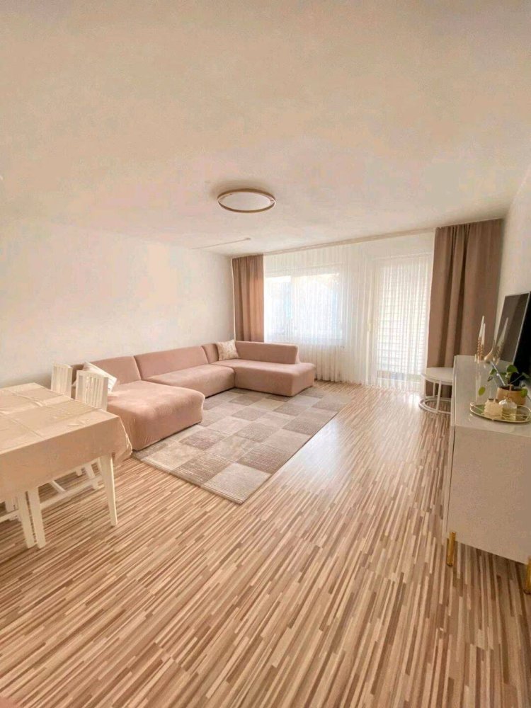 Квартира с 2 спальнями в Бад-Кройцнах, Германия № 21601