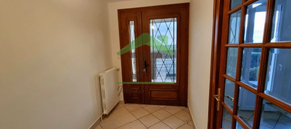 4 Schlafzimmer Haus in Patay, France, Nr. 76943 8