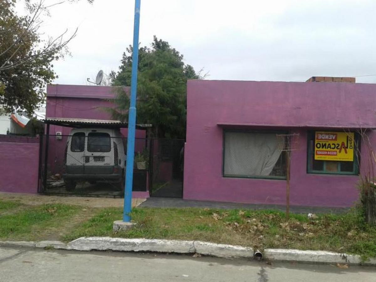 3 bedrooms House in Presidente Peron, Argentina No. 58796