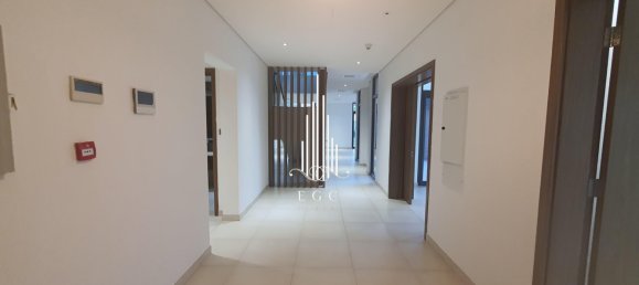 5 bedrooms Villa in Yas Island, UAE No. 23218 4