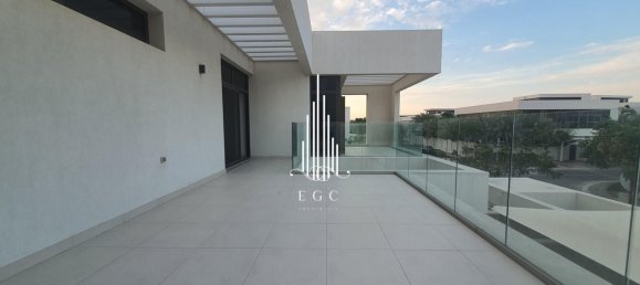 5 bedrooms Villa in Yas Island, UAE No. 23218 8