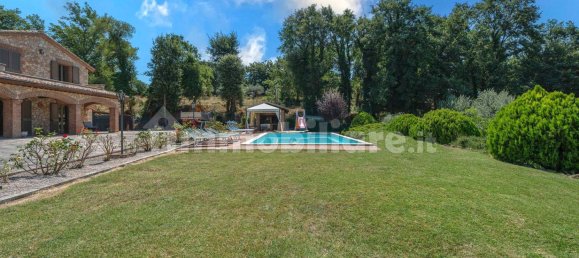 4 bedrooms House in Gualdo Cattaneo, Italy No. 127199 12