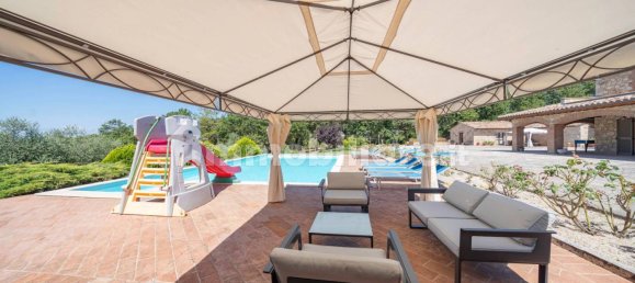 4 bedrooms House in Gualdo Cattaneo, Italy No. 127199 5