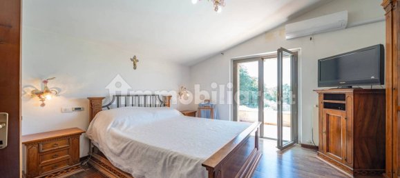 4 bedrooms House in Gualdo Cattaneo, Italy No. 127199 24