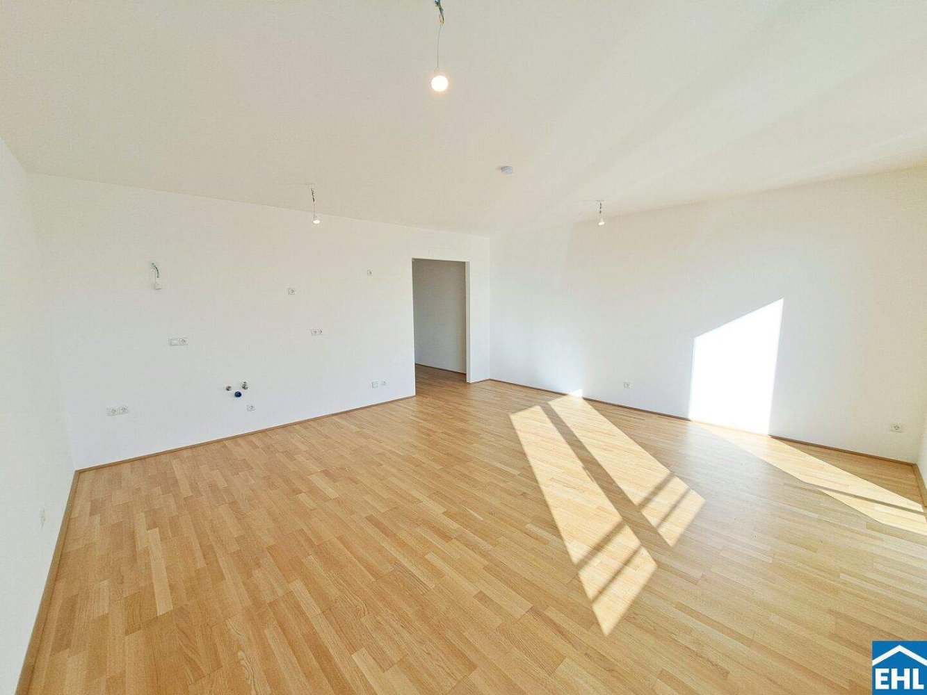 Квартира с 2 комнатами в Дойч-Ваграм, Австрия № 254792