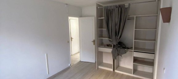 1 bedroom Apartment in Ivry-sur-Seine, France No. 327006 4