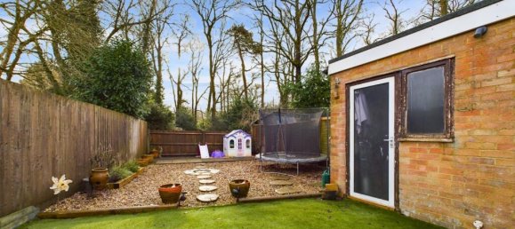 Bungalow de 2 dormitorios en Bordon, United Kingdom No. 13832 10