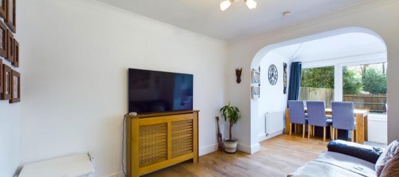 Bungalow de 2 dormitorios en Bordon, United Kingdom No. 13832 2