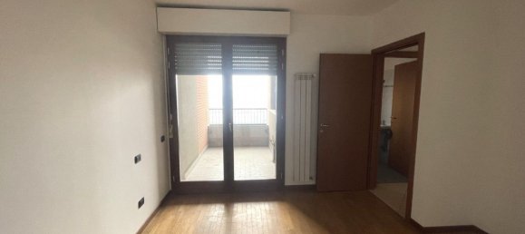 Квартира с 2 комнатами в Милан, Италия № 241361 12