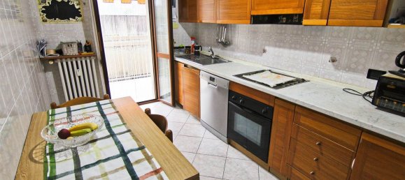 3 rooms Apartment in Novate Milanese, Italy No. 287731 9