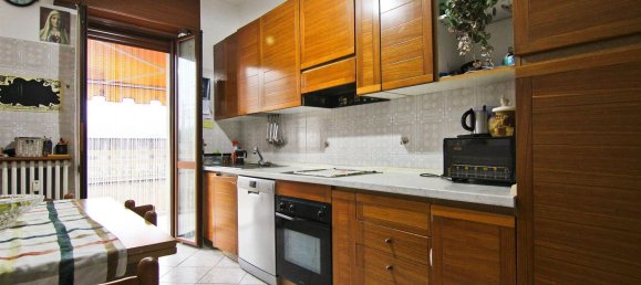 3 rooms Apartment in Novate Milanese, Italy No. 287731 8