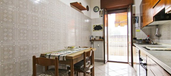 3 rooms Apartment in Novate Milanese, Italy No. 287731 10