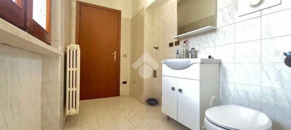 2 bedrooms Apartment in Castelleone, Italy No. 378833 8