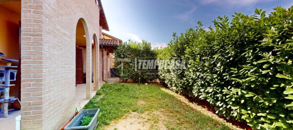 2 bedrooms Apartment in Pocapaglia, Italy No. 361487 2