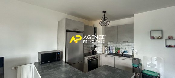 2 bedrooms Apartment in Bezons, France No. 172813 4