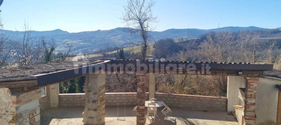4 bedrooms House in Alta Val Tidone, Italy No. 170860 8
