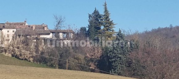 4 bedrooms House in Alta Val Tidone, Italy No. 170860 2