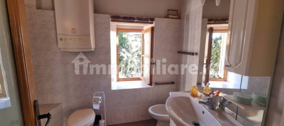 4 bedrooms House in Alta Val Tidone, Italy No. 170860 10