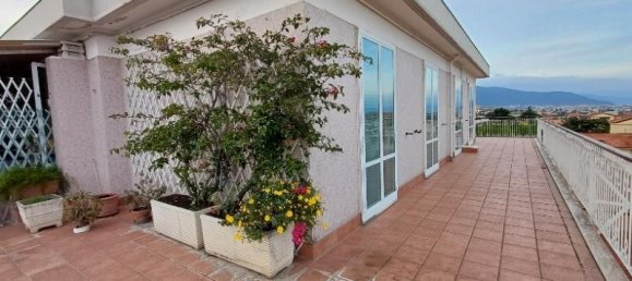 5 rooms Penthouse in Albenga, Italy No. 230778 3