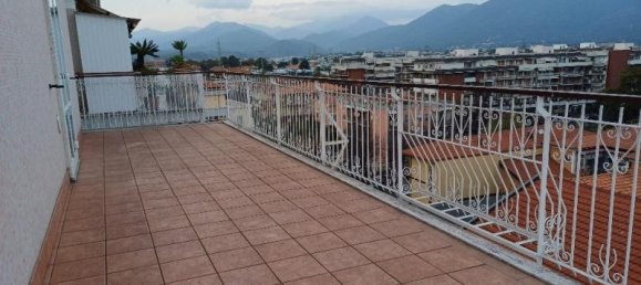 5 rooms Penthouse in Albenga, Italy No. 230778 4