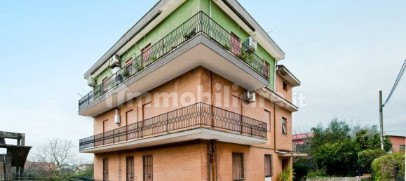 2 bedrooms Apartment in Rome, Italy No. 143198 2