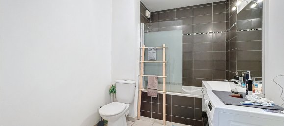 1 bedroom Apartment in Lille, France No. 241475 4